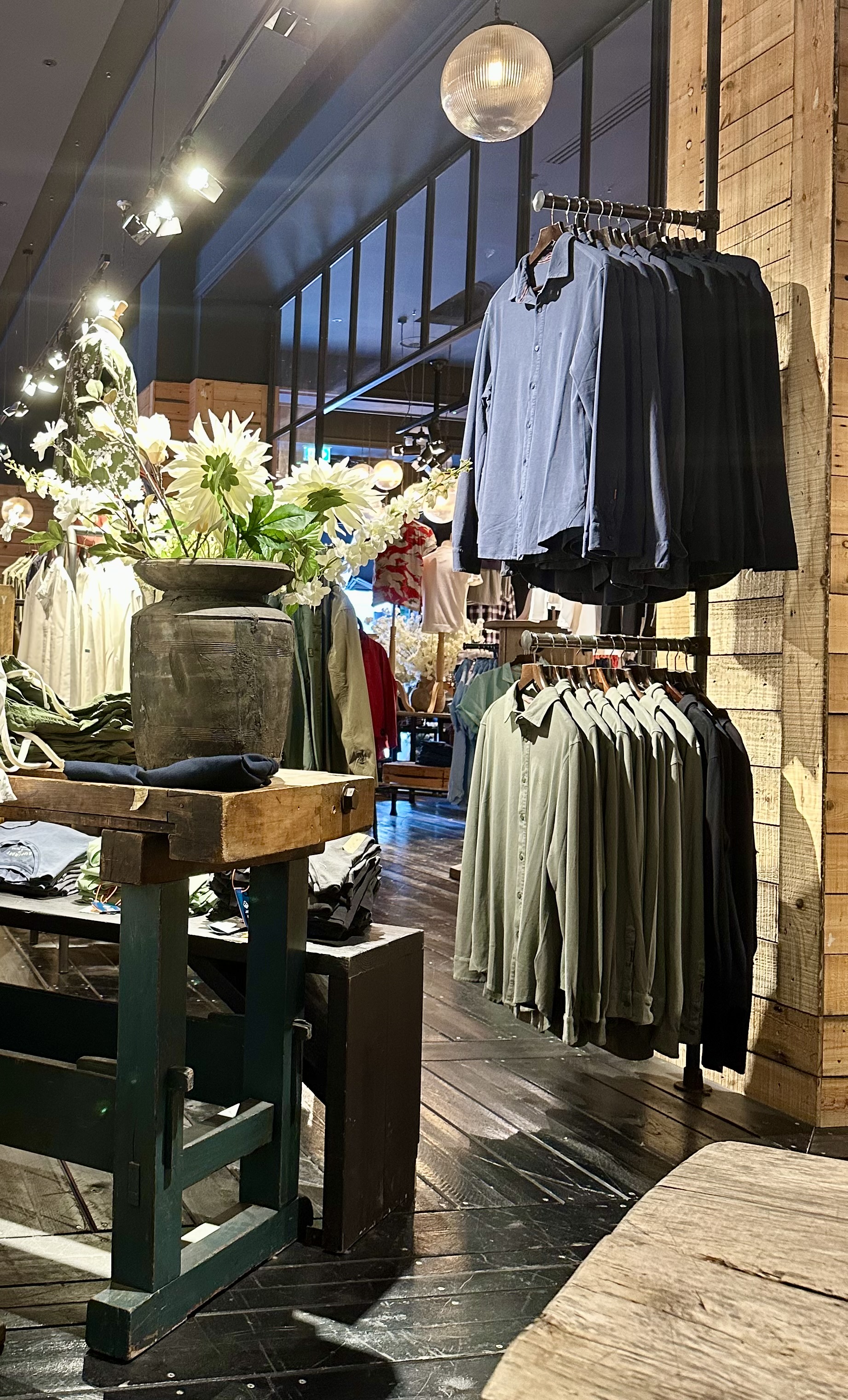 Merchandising Banner